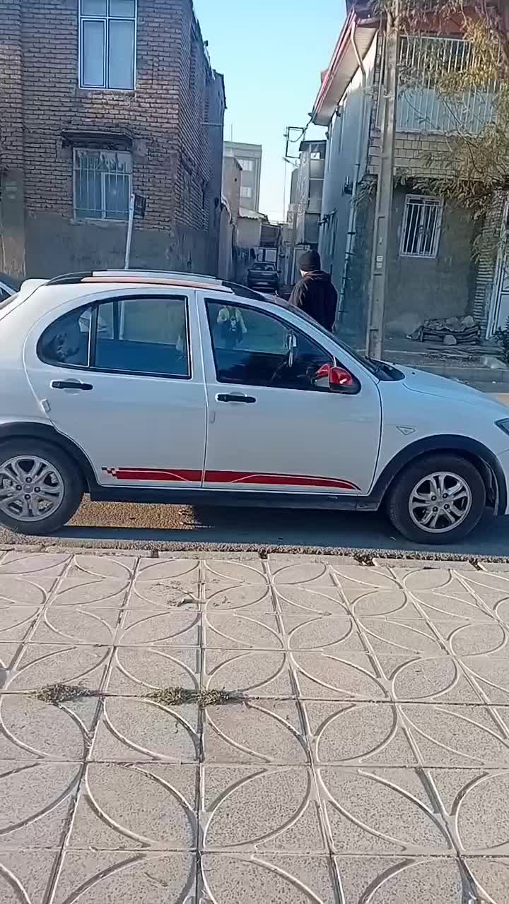 کوییک 1403 سفید قرمز|خودرو سواری و وانت|کرمانشاه, |دیوار