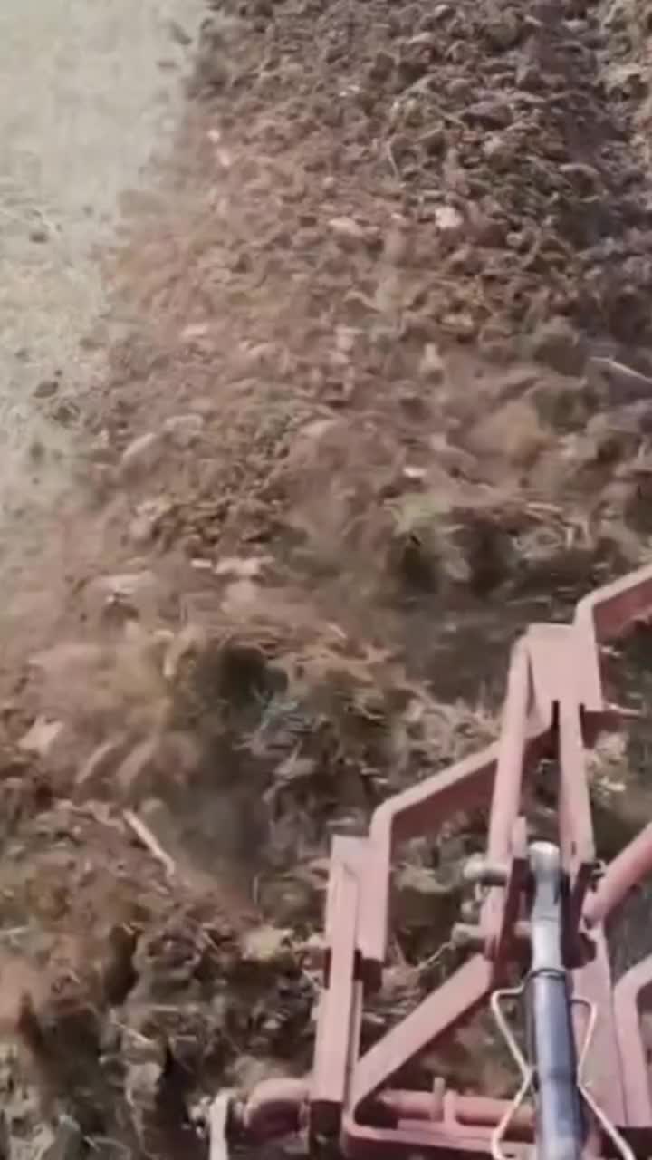 گاو آهن ۴ خیش بلژیکی|ماشینآلات صنعتی|ملایر, |دیوار