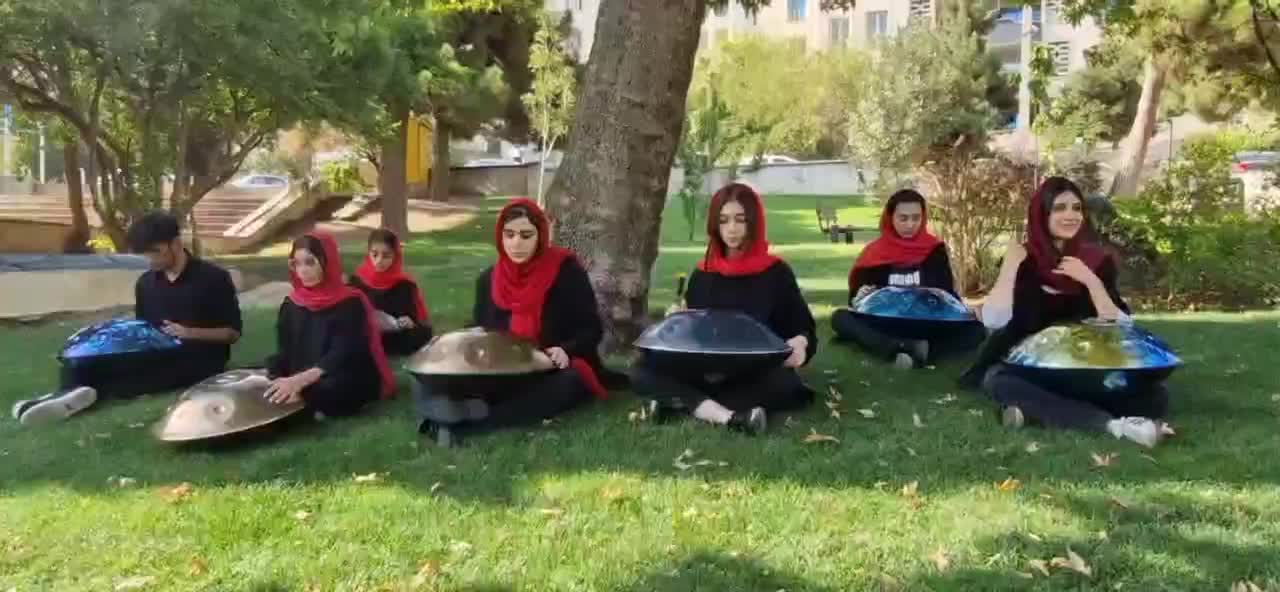 تخفیف ترم پاییز گیتار دف تنبک پیانو ویلن هنگ درام|خدمات آموزشی|تهران, فلسطین (میدان انقلاب)|دیوار