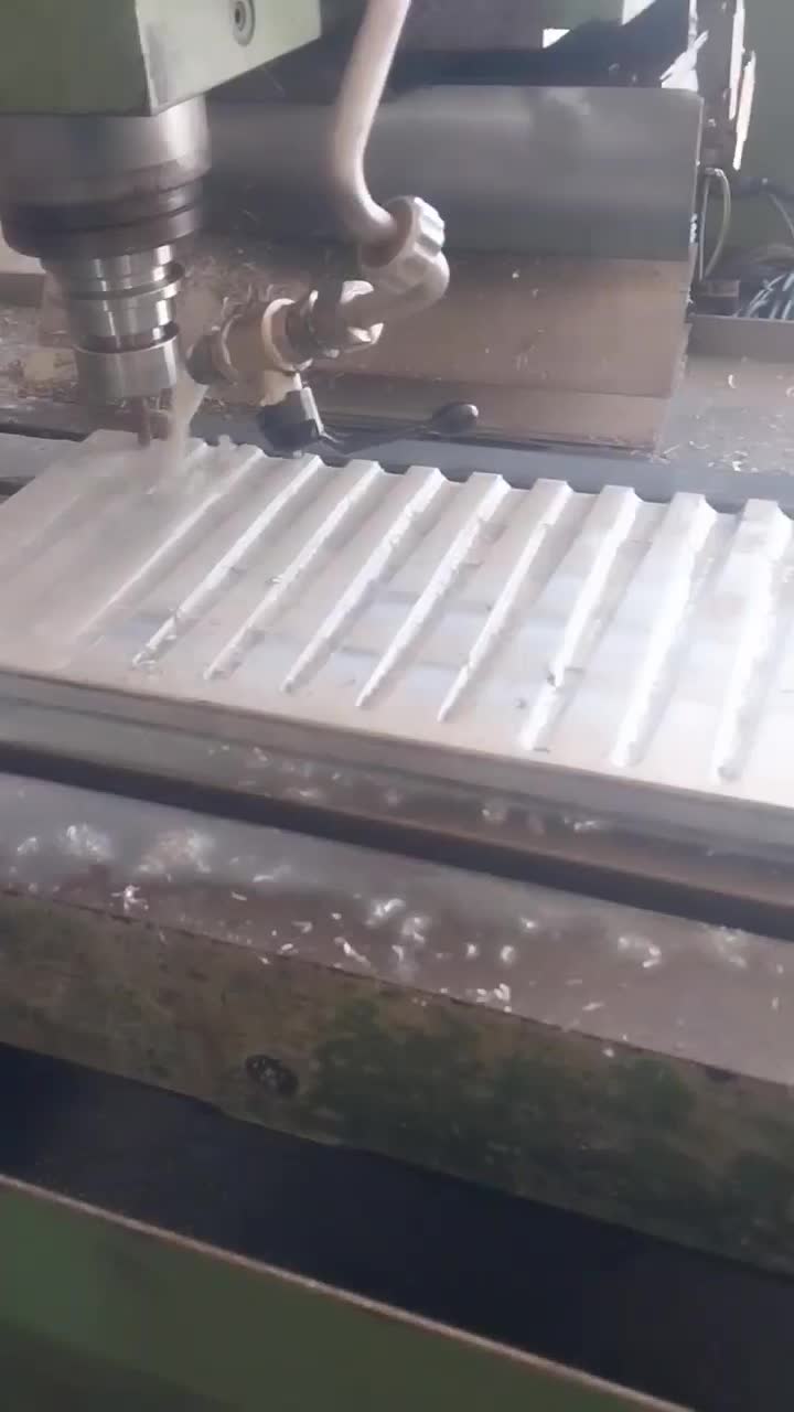 تراشکاری قطعات صنعتی وقالب سازی با دستگاه فرز cnc|خدمات پیشه و مهارت|مشکین‌دشت, |دیوار