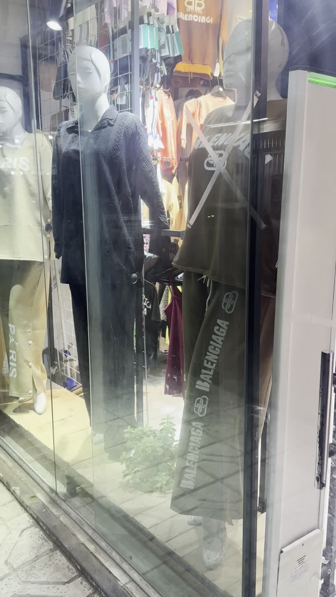 واگذاری مغازه پوشاک|اجارهٔ مغازه و غرفه|مشهد, موسوی قوچانی|دیوار