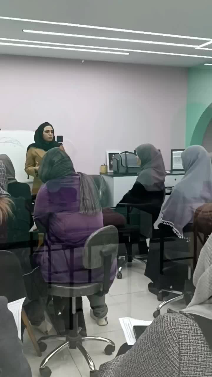 آموزش و استخدام لاین زیبایی|استخدام درمانی، زیبایی، بهداشتی|قم, سالاریه|دیوار