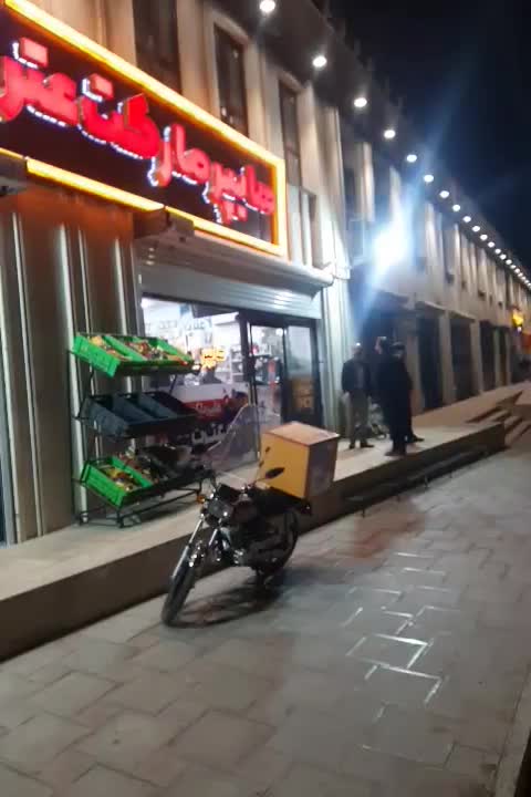 مغازه تجاری۳ دهنه زعفرانیه|فروش مغازه و غرفه|قم, الغدیر|دیوار