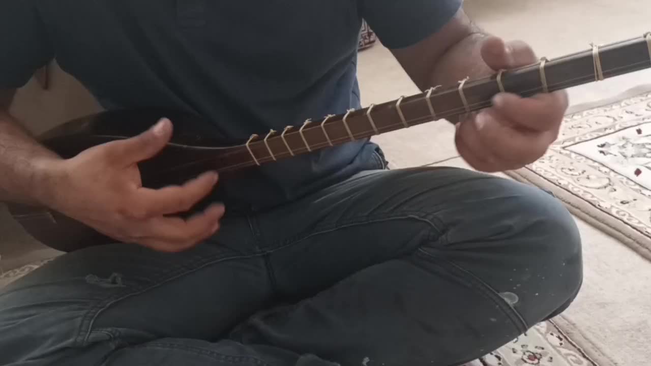 تنبوردومهراستاداسدالله گهواره|سازهای سنتی|هشتگرد, هشتگرد قدیم|دیوار