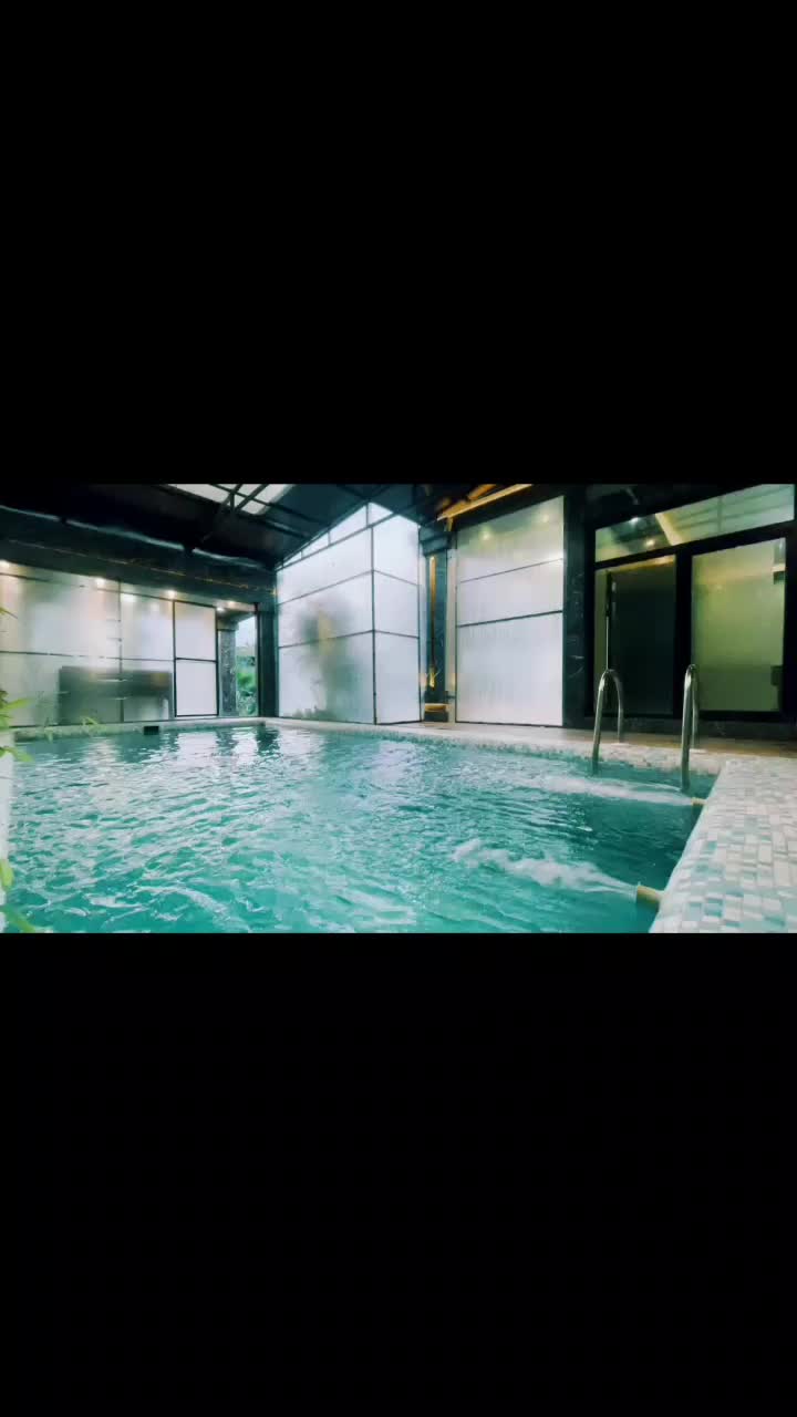 اجاره باغ ویلا با استخر سرپوشیده آبگرم در چهارباغ|اجارهٔ کوتاهمدت ویلا و باغ|کرج, کیانمهر|دیوار