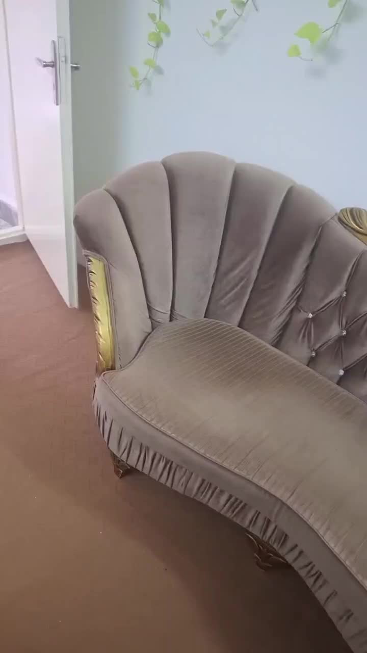 مبل سه نفر دو عدد چوبش محکم و سالم|مبلمان خانگی و میز عسلی|بابل, |دیوار