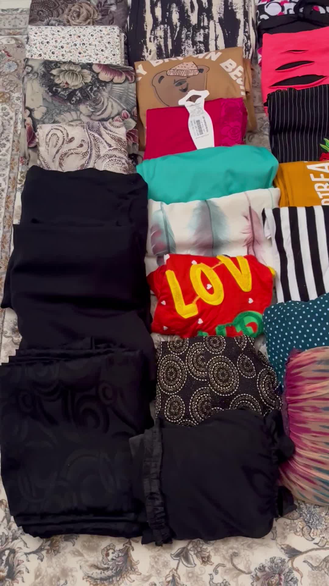 لباس ها اکثرا نو و سالم|لباس|تربت‌حیدریه, مظفریه|دیوار