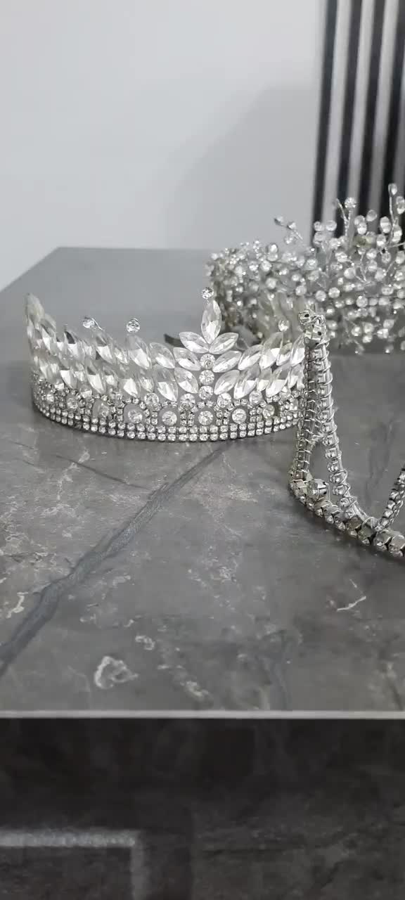 تاج و لباس عروس|زیورآلات و اکسسوری|کاشان, کوی اداره گاز|دیوار