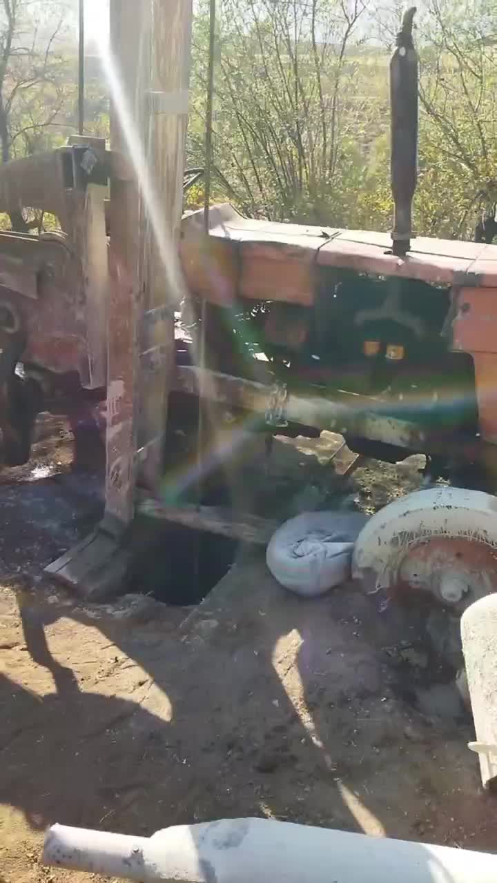 ساخت وفروش دستگاه حفاری چاه آب تراکتوری.|خدمات پیشه و مهارت|خاش, |دیوار