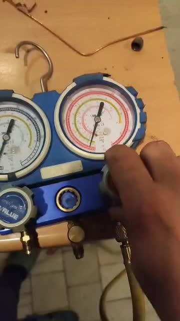 تعمیرات و نصب انواع کولرگازی و داکت اسپلیت و پکیج|کولر گازی و فن‌کوئل|قزوین, |دیوار