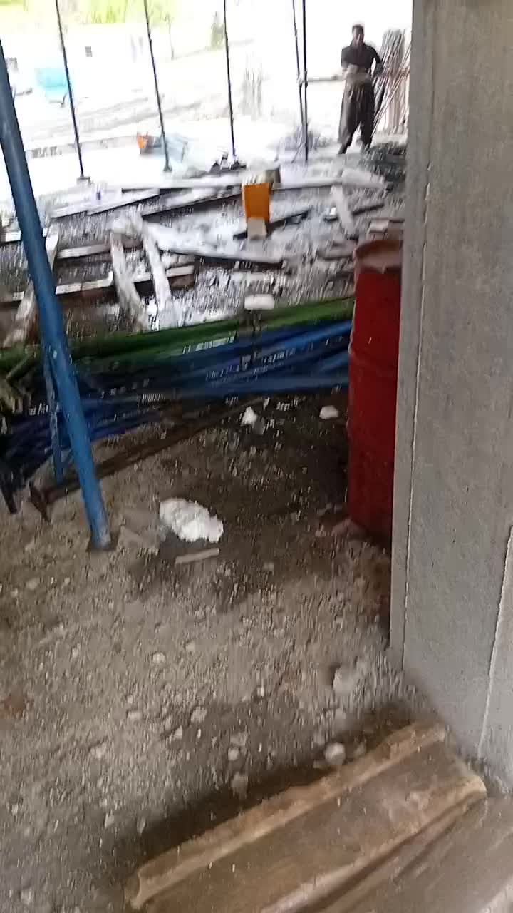 به چند نفر استاد کاره ارماتوبندی نیاز مندم|استخدام معماری، عمران و ساختمانی|سنندج, |دیوار