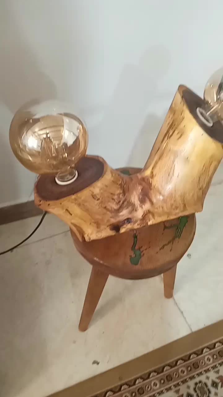 آباژور طرح ادیسون از چوب خوش نقش و محکم کهور|چراغ خواب و آباژور|بندر انزلی, چهارفریضه|دیوار