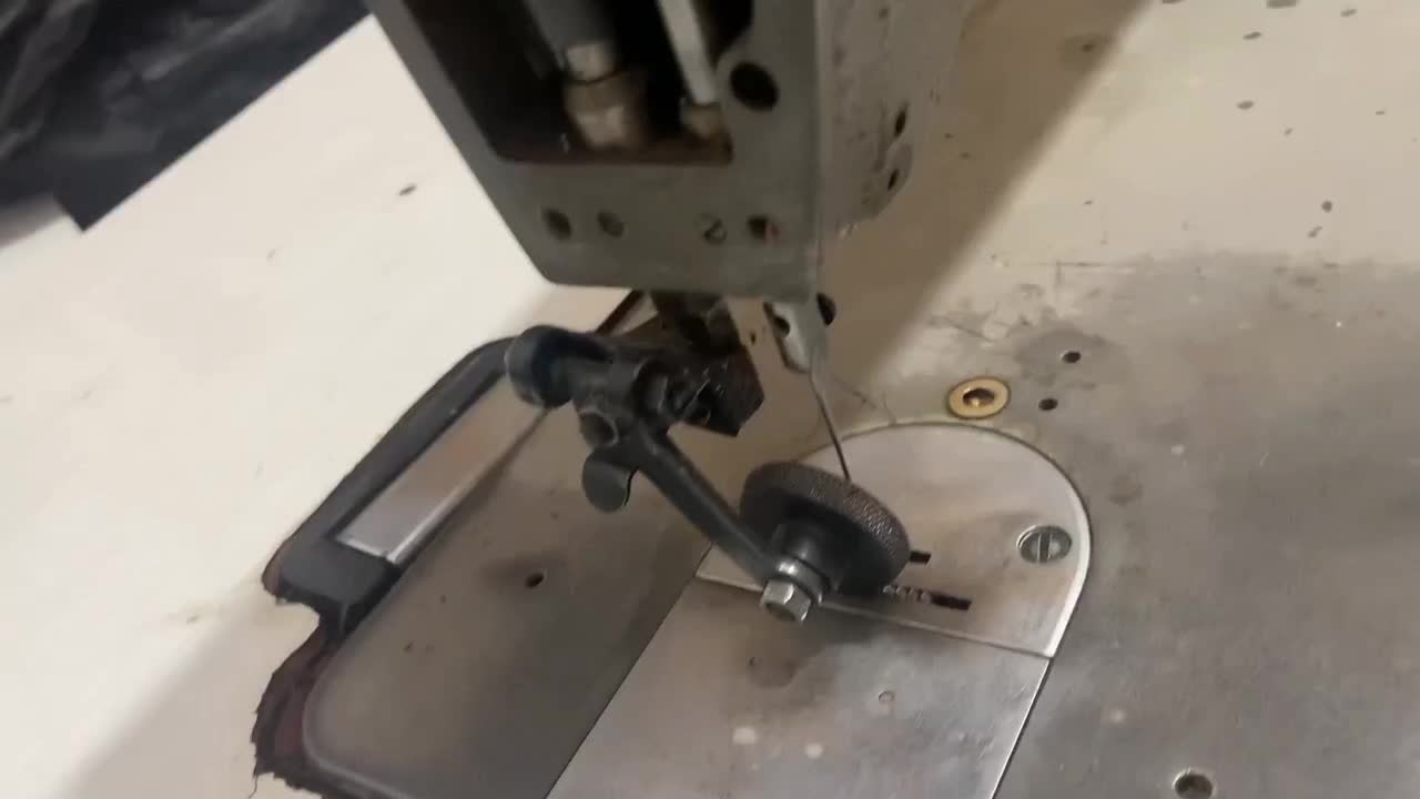 چرخ خیاطی صنعتی صندل و چرم دوز|چرخ خیاطی و ریسندگی|قم, مهدیه|دیوار