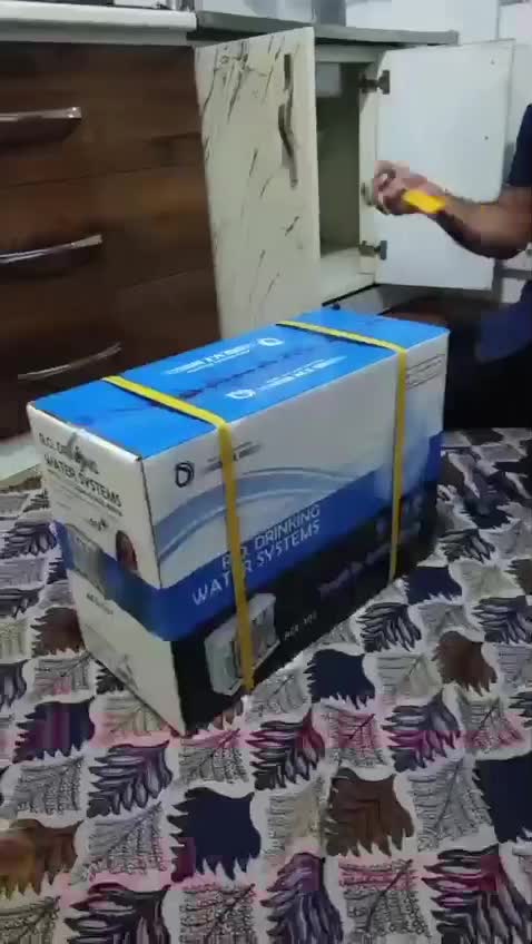 تصفیه آب ۶ مرحله ای اصل تایوان|آب‌سردکن و تصفیه آب|رشت, منظریه|دیوار