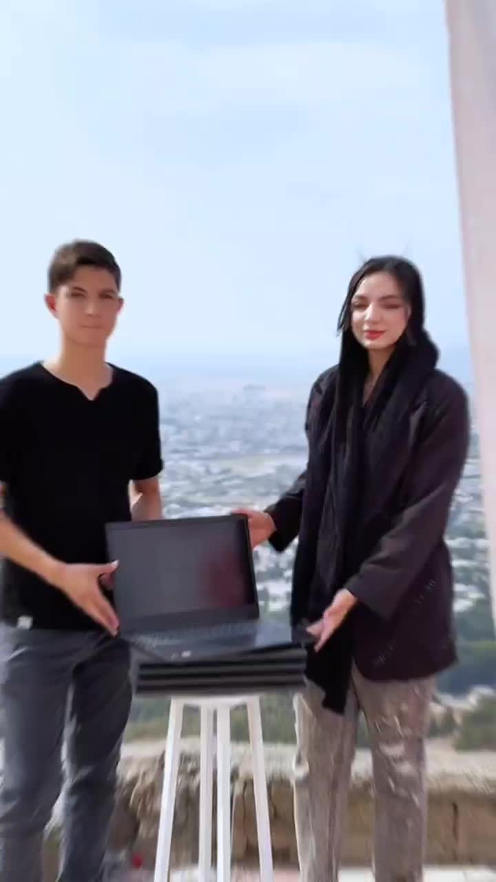 به یک همکار خانم نیازمندیم|استخدام بازاریابی و فروش|دورود, |دیوار