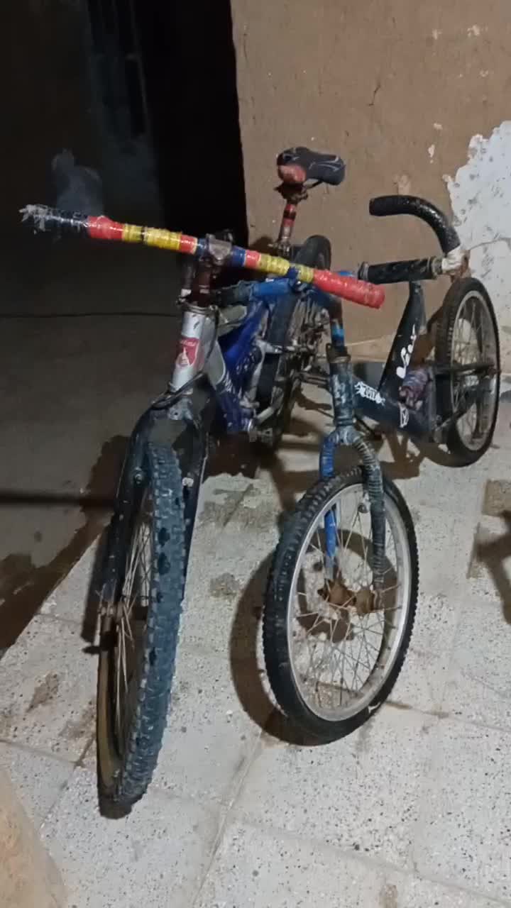 دوچرخه|دوچرخه، اسکیت، اسکوتر|اسفراین, |دیوار