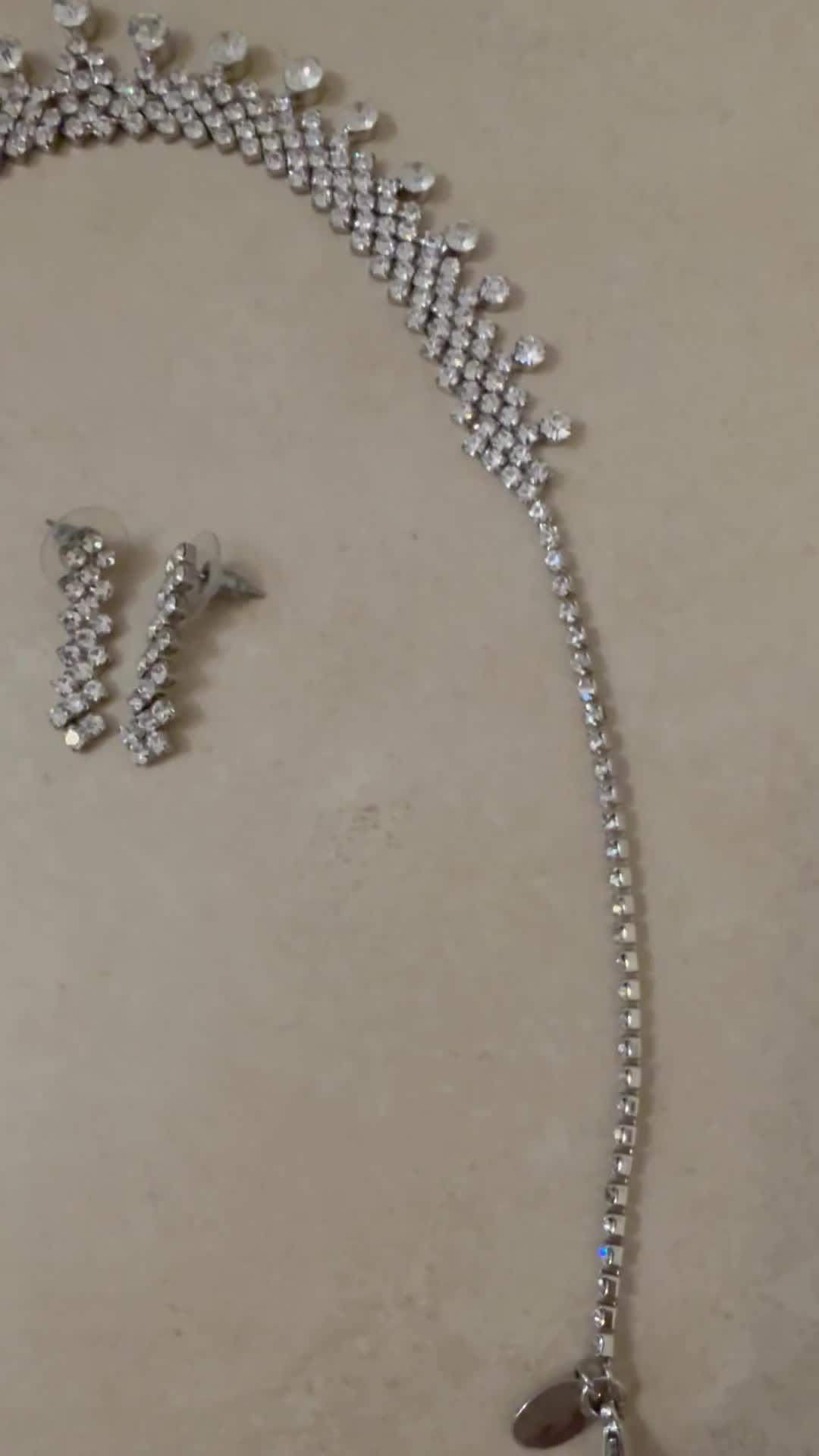 گردنبند و گوشواره زنانه|بدلیجات|تهران, ونک|دیوار