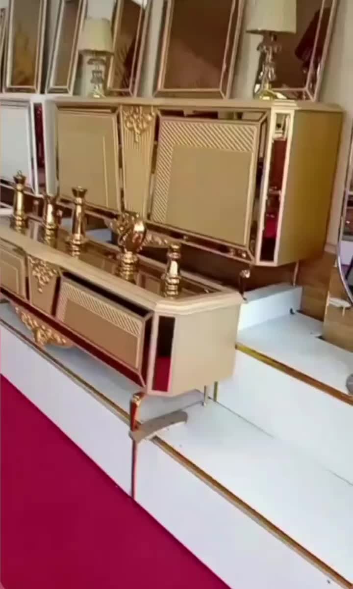 آینهکنسول میزتلویزیون بغل گرد تاج دار|بوفه، ویترین، کنسول|تهران, شهرک ولیعصر جنوبی|دیوار