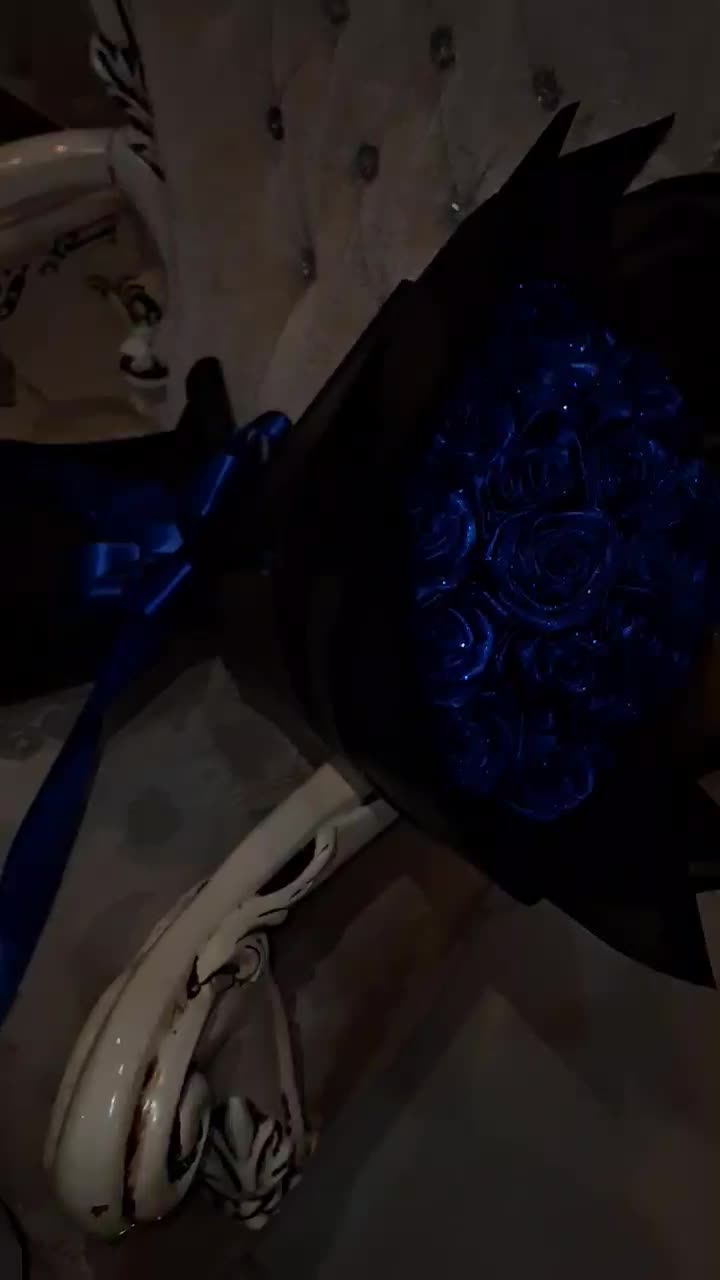 دسته گل باکس هدیه|گل مصنوعی|اسلامشهر, شهرک قائمیه|دیوار