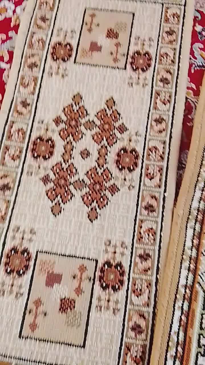 بالشت|رختخواب، بالش، پتو|قرچک, مهدیه|دیوار