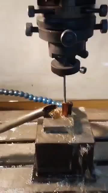 اسپارک znc|ماشینآلات صنعتی|ری, جوانمرد قصاب|دیوار