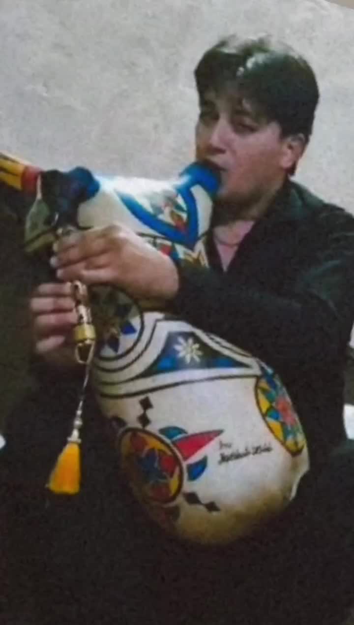 نی انبان|سازهای بادی|شیراز, تاچارا|دیوار