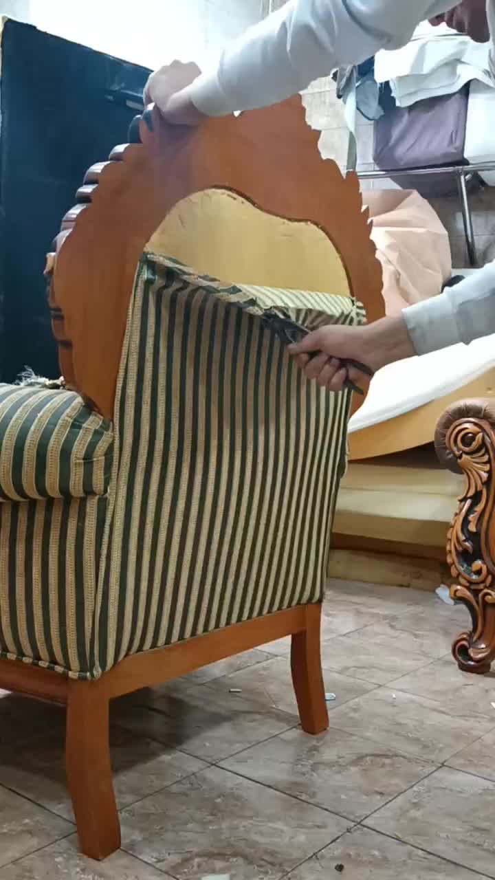 مرکز تخصصی تعمیرات مبلمان استیل و کلاسیک|مبلمان خانگی و میز عسلی|مرند, |دیوار