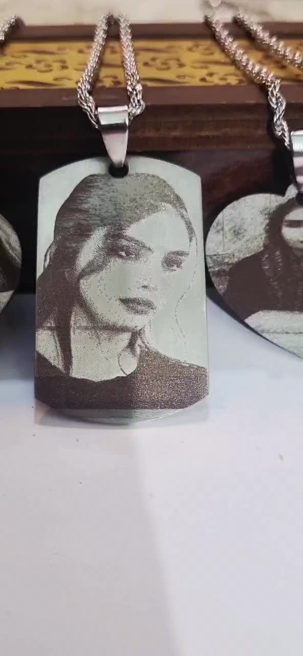 انواع بدلیجات و حکاکی چهره و چشم و ابرو|بدلیجات|تبریز, |دیوار