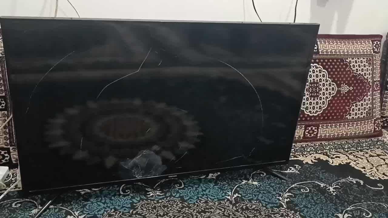 تلوزیون ۴۳ اینچ|تلویزیون و پروژکتور|آستانه اشرفیه, |دیوار