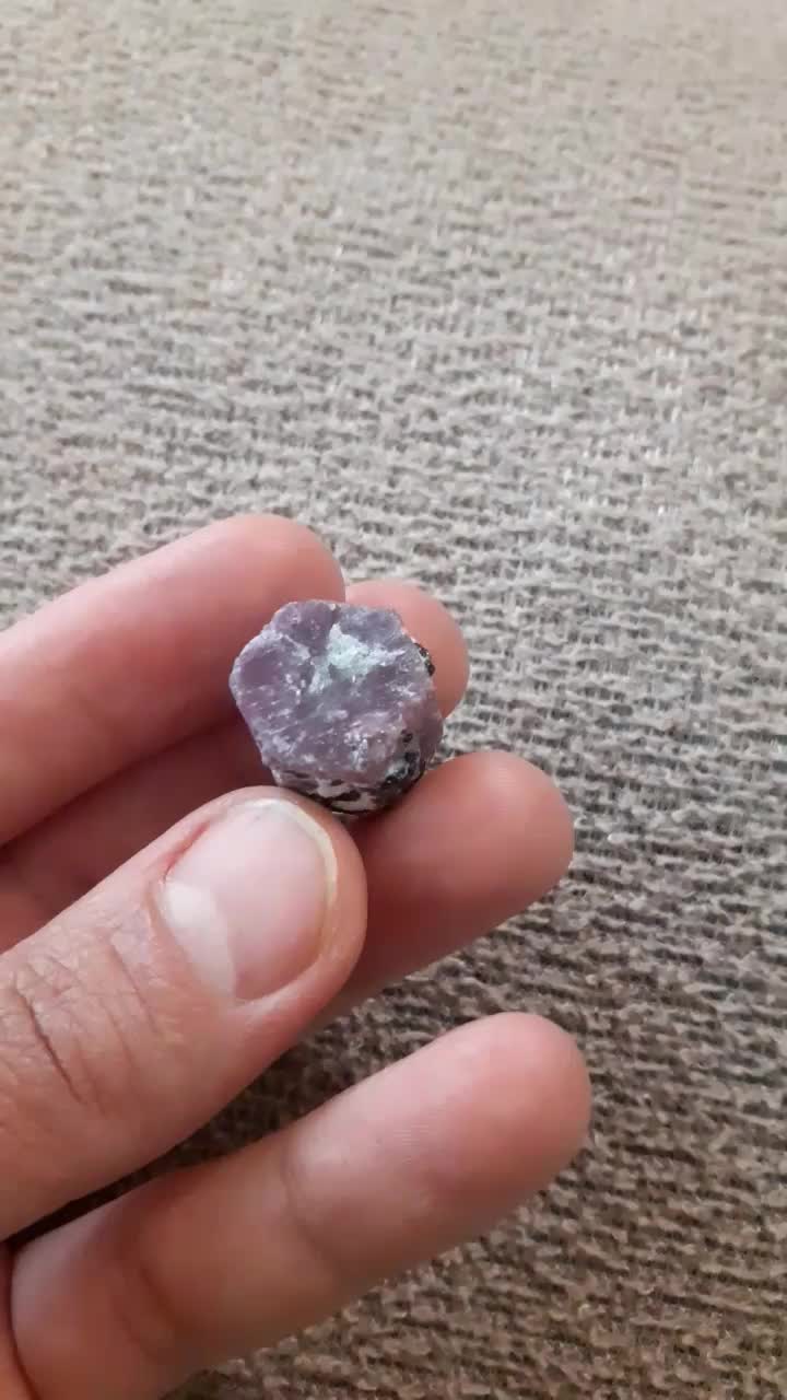 یاقوت|جواهرات|ری, منصوریه منگل|دیوار