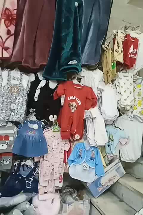 لباس سیسمونی قیمت مناسب. زیرقیمت بازار|کفش و لباس بچه|تبریز, |دیوار