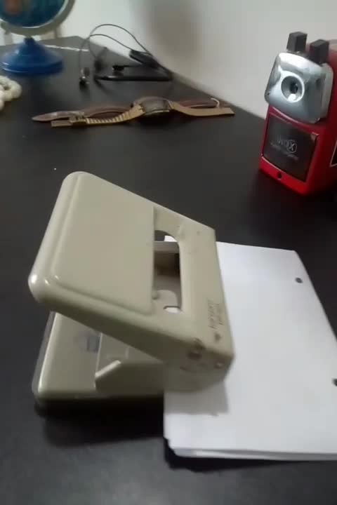 پانچ یا کاغذ سوراخ کن درحد نو|لوازم التحریر|دابودشت, |دیوار