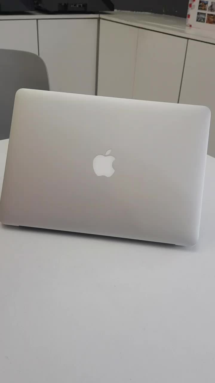 لپ تاپ اپل مک بوک ایر Apple MacBook|رایانه همراه|رشت, منظریه|دیوار