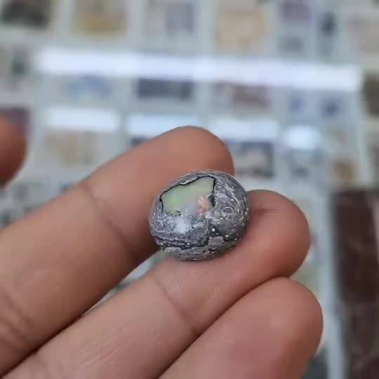 بولدر اوپال|جواهرات|تبریز, |دیوار