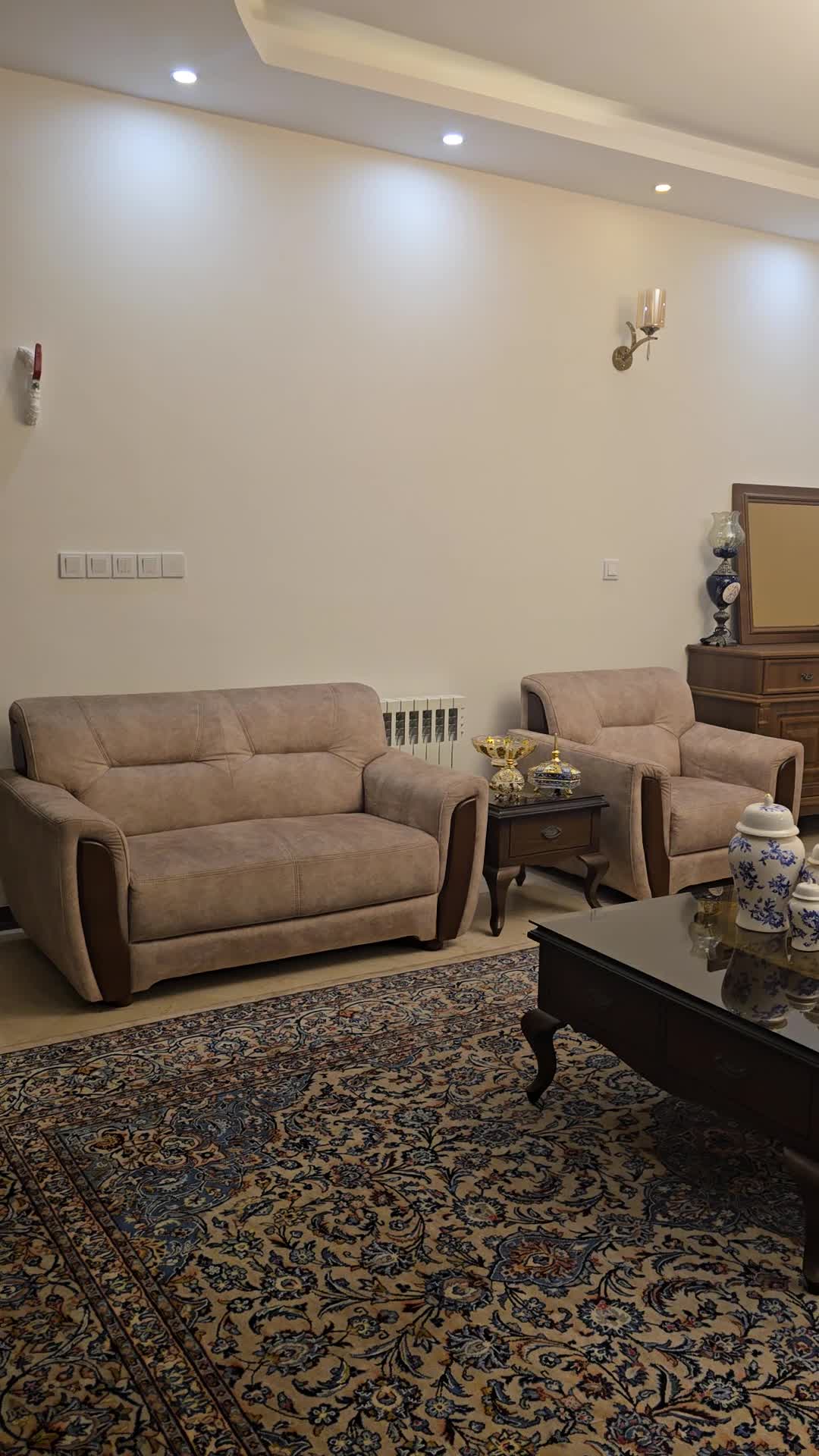 مبل ۷ نفره و میز ناهارخوری|مبلمان خانگی و میز عسلی|تهران, شهرک آزمایش|دیوار