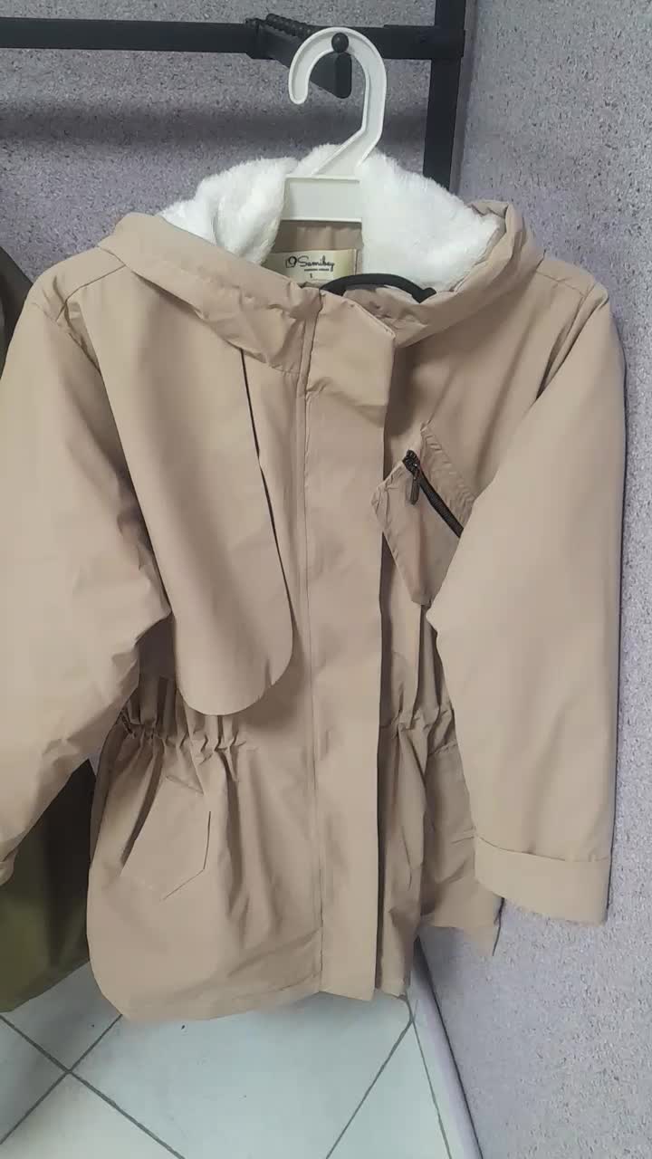 کاپشن کاملا ضد آب داخل تدی قیمت ۱۳۰۰میلیون مقطوع|لباس|چمستان, |دیوار