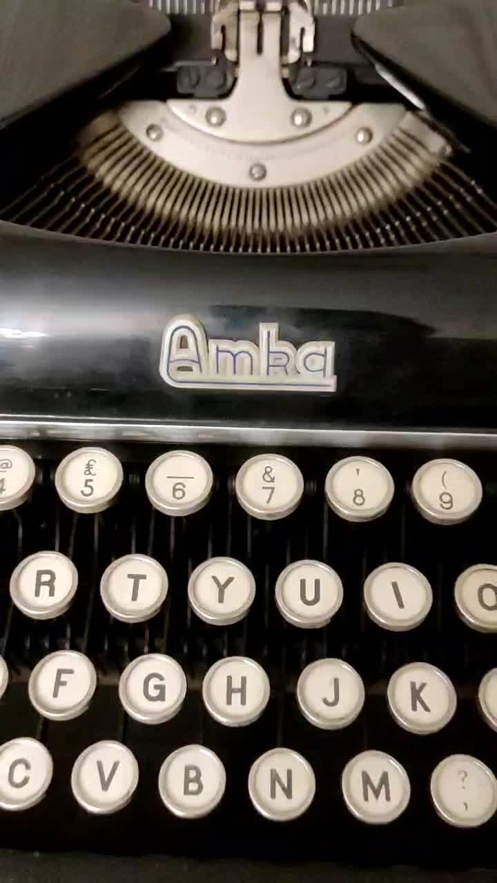 ماشین تحریر آلمانی AMRA|کلکسیون اشیاء عتیقه|تهران, علم و صنعت|دیوار