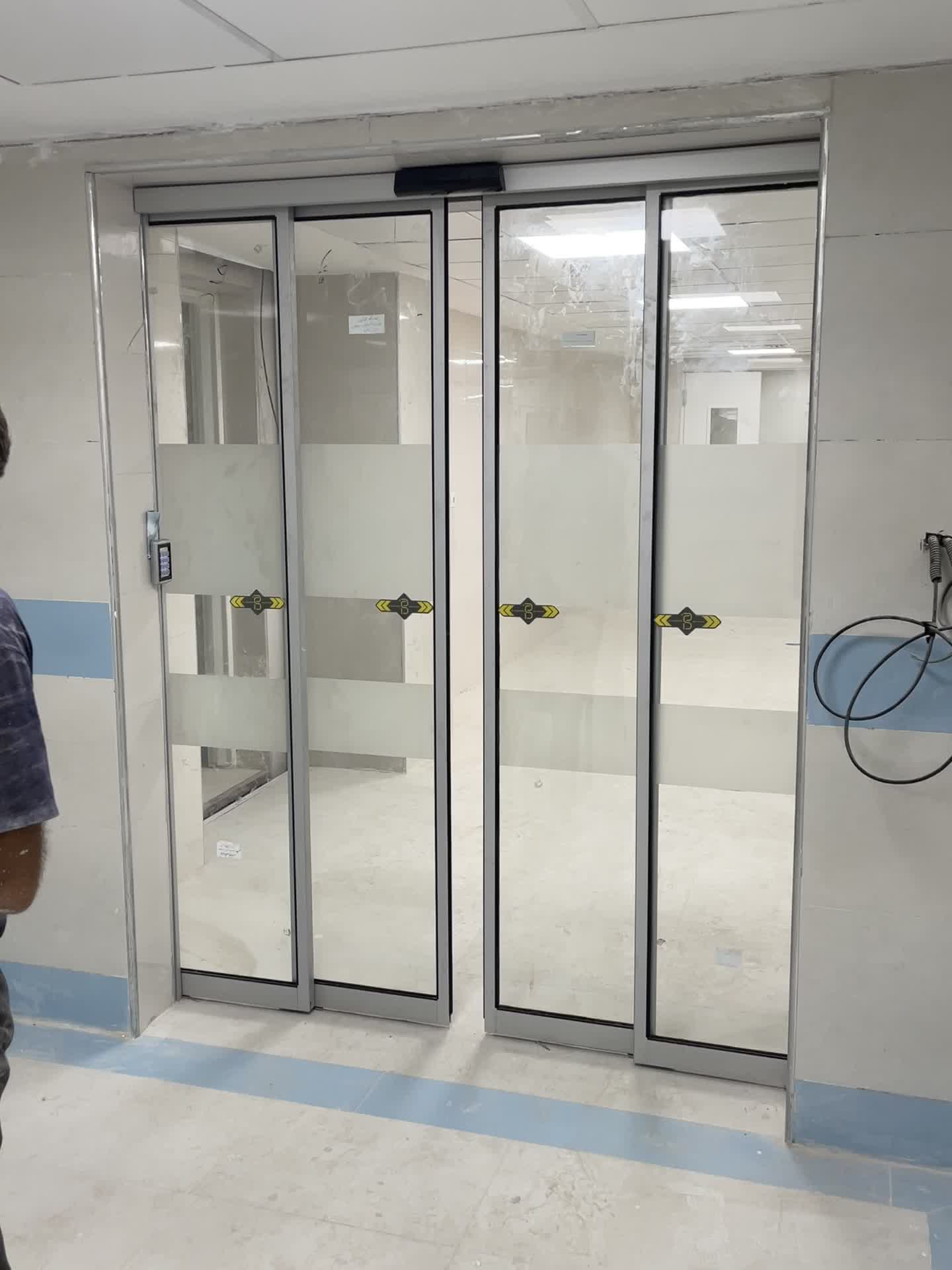 درب شیشه ای اتوماتیک.جک. کرکره.شیشه سکوریت.دوربین|خدمات پیشه و مهارت|کرج, شهرک ظفر|دیوار