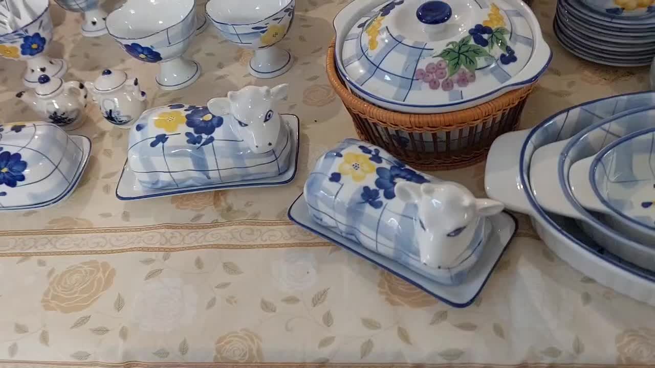 یک سری ظروف.  گل پنبه ای|ظروف سرو و پذیرایی|تهران, سهروردی|دیوار