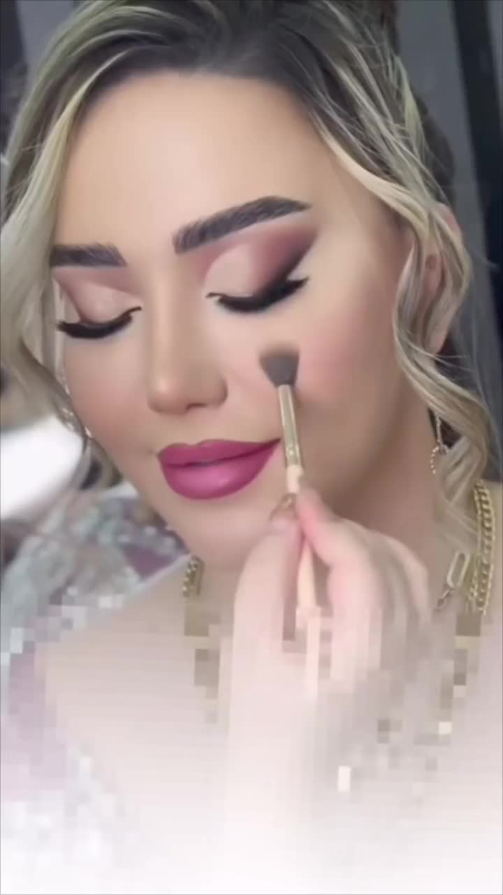 میکاپ و شنیون با( تخفیف ویژه)|خدمات آرایشگری و زیبایی|کرمانشاه, |دیوار