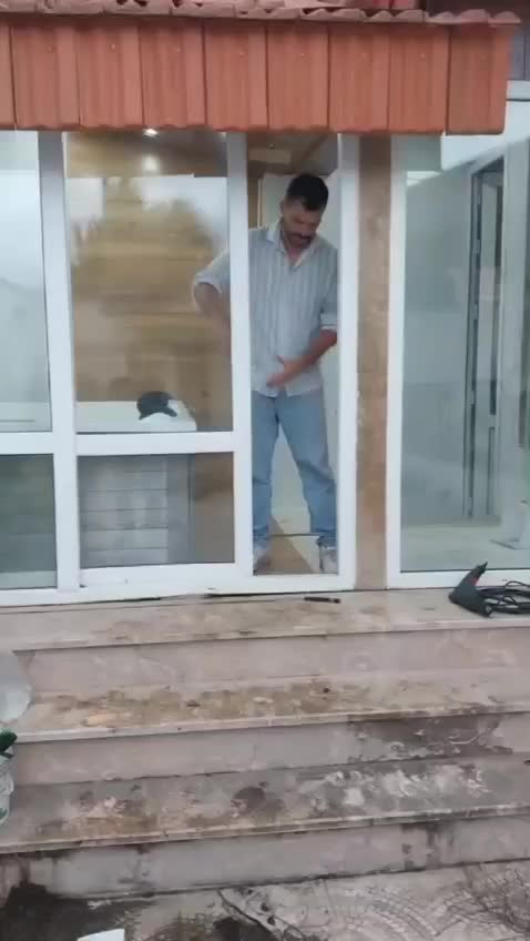 تولید کننده در و پنجره upvc و  المینیومی|مصالح و تجهیزات ساختمان|بندر انزلی, دهکده ساحلی|دیوار