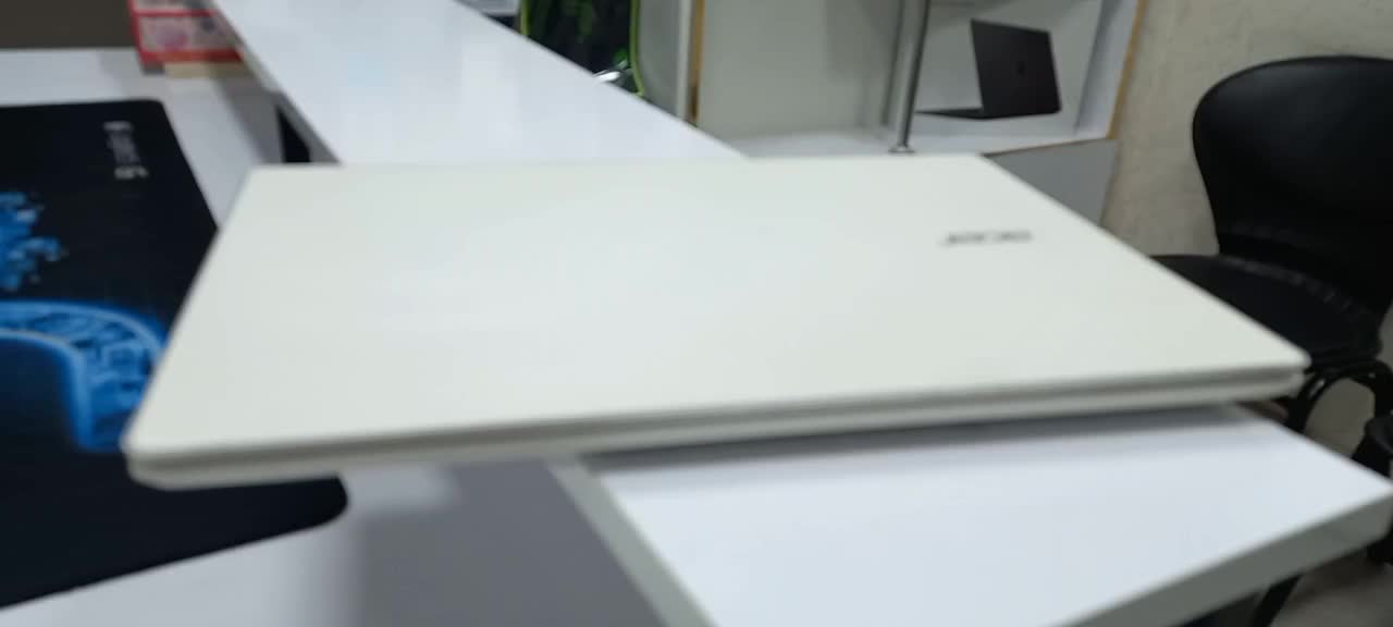 لپتاپ سفید و سبک|رایانه همراه|قم, ارم|دیوار