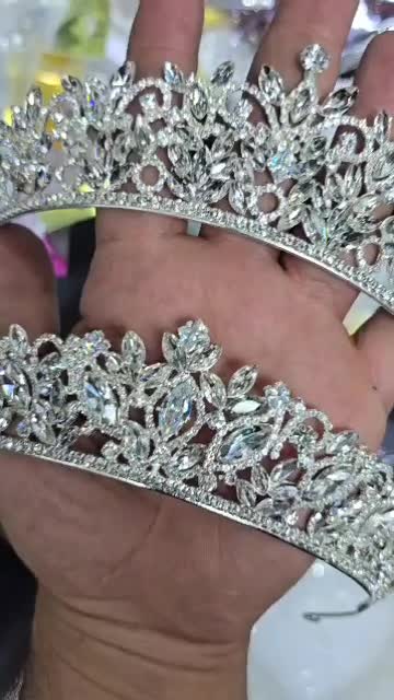 تاج عروس وارداتی ۲۷۲|بدلیجات|تهران, لاله زار|دیوار