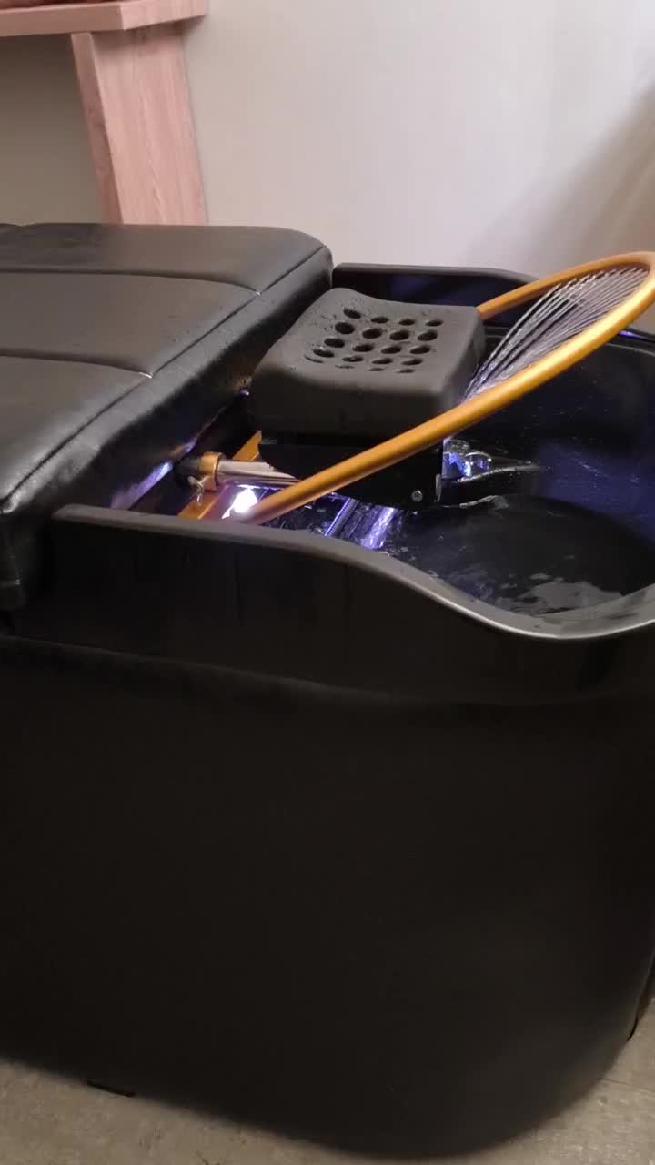 تخت اسکالپ سرشوردار|آرایشگاه و سالن‌های زیبایی|زنجان, |دیوار