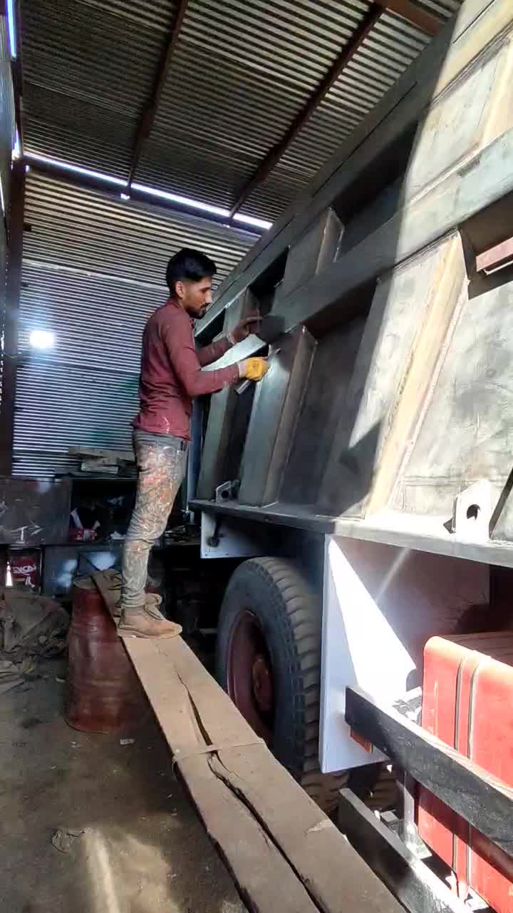 کارگر ساده آشنا به نقاشی|استخدام معماری، عمران و ساختمانی|مشهد, رباط طرق|دیوار