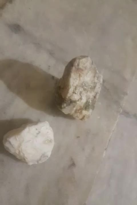 دو عدد سنگ آتش زا|بدلیجات|گرگان, |دیوار