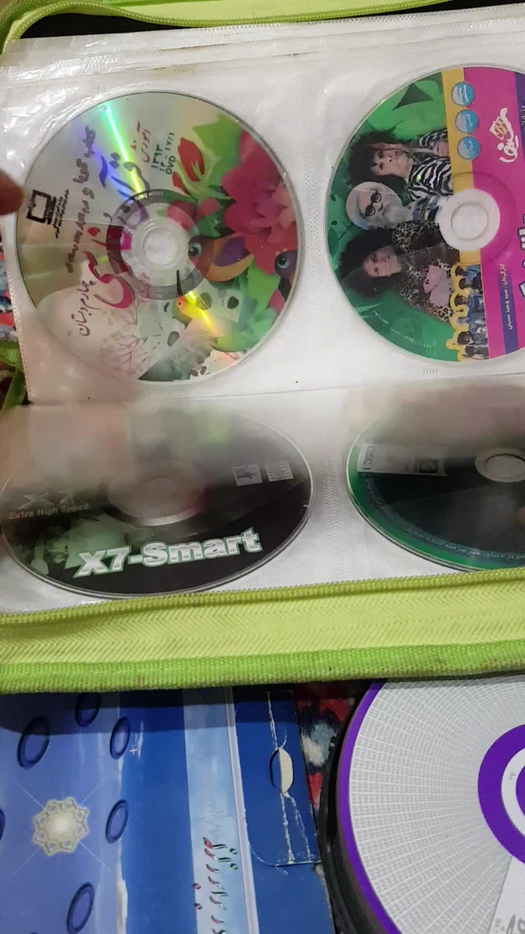 ۱۰۰ تا CD DVD کارتون، انیمشین، فیلمهای طنز|فیلم و موسیقی|تهران, مجیدیه|دیوار