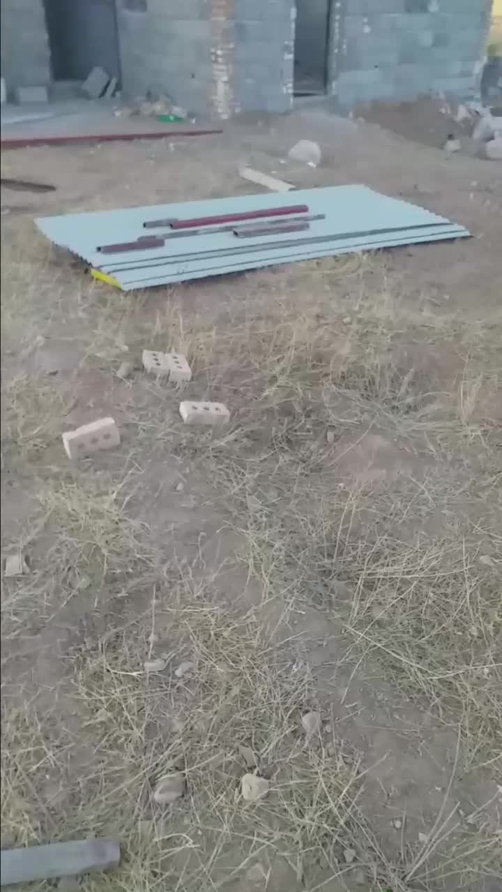 خدمات جوشکاری وشیروانی کوبی تعمیرات وتعقیرات سقف|خدمات پیشه و مهارت|تبریز, |دیوار