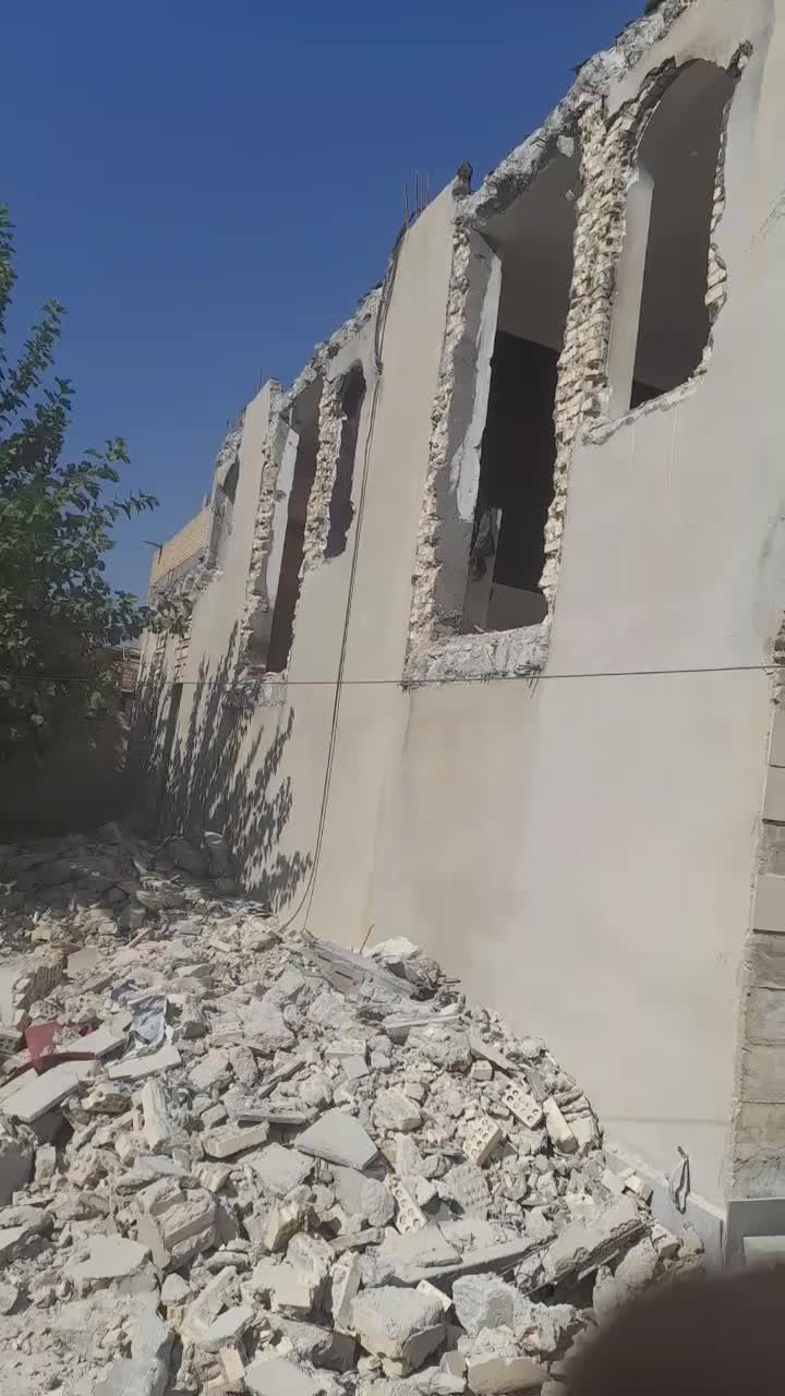 انواع تخریب با تمامی امکانات چکش برق دریل سنگ فرز|خدمات پیشه و مهارت|بندر گناوه, |دیوار