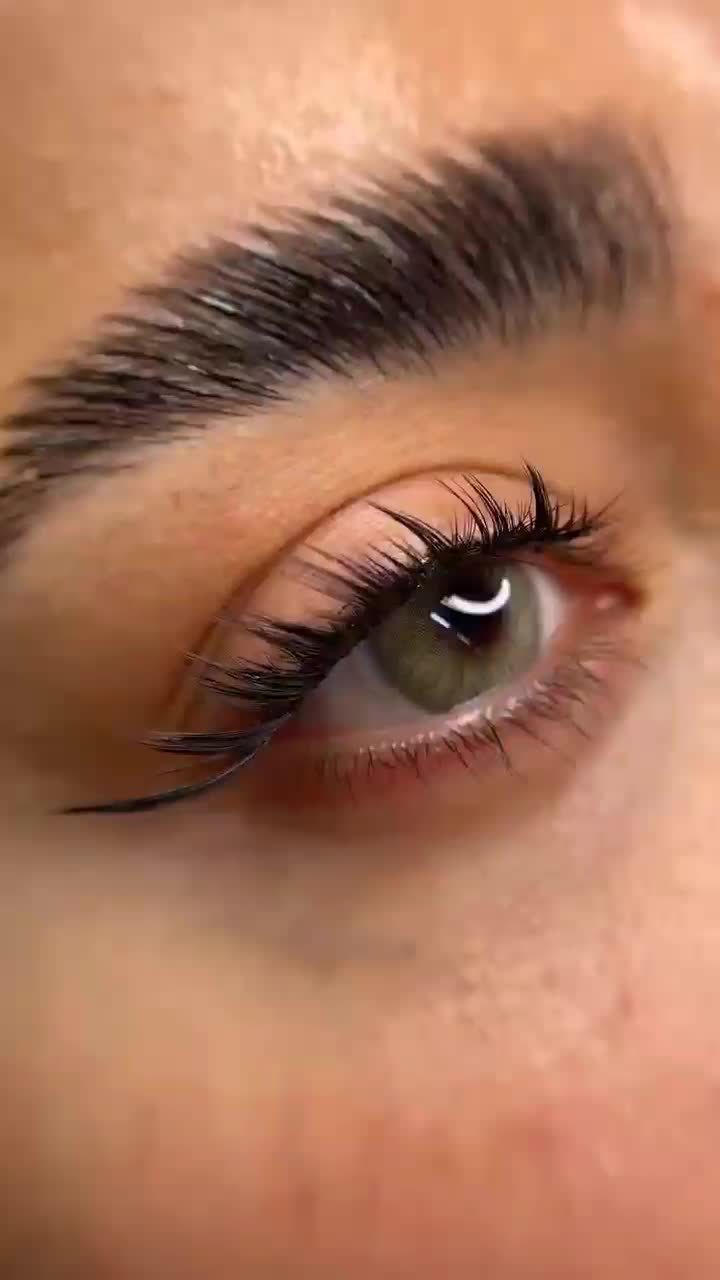 کاشت تخصصی مژه با ماندگاری بالا بدون آسیب|خدمات آرایشگری و زیبایی|رشت, لاکانی|دیوار
